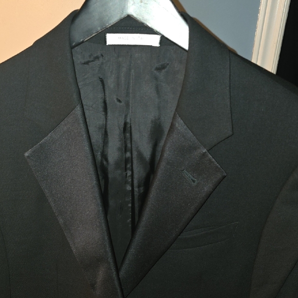 Armani Collezioni Black Tuxedos Premium Wool - Picture 5 of 14